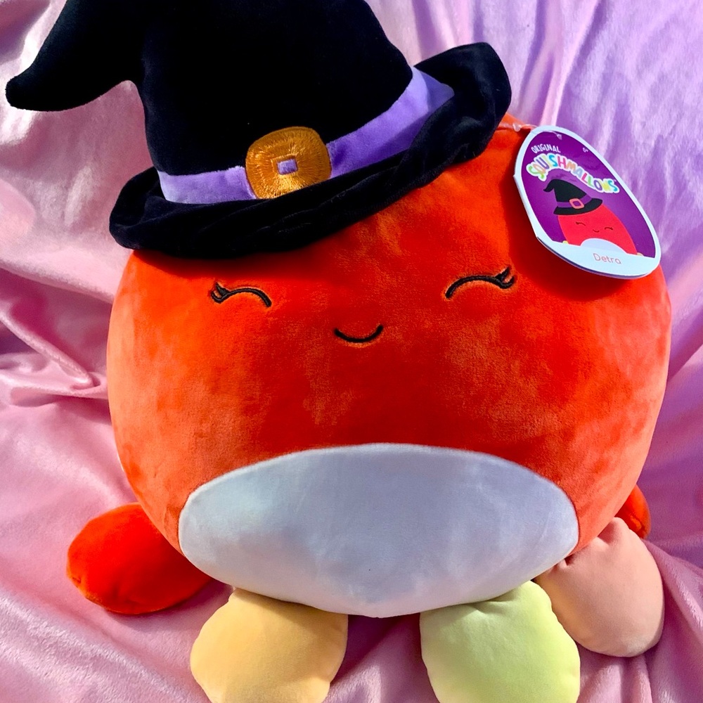 12 inch Halloween Squishmallow. NWT
